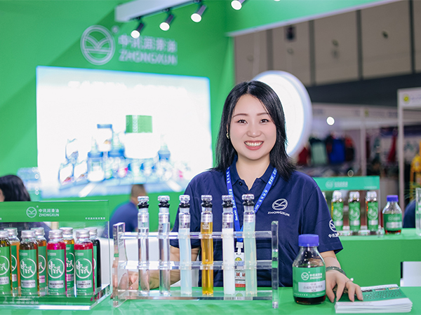 告别刺鼻异味！中讯润滑油绿色配方打造健康清新车间